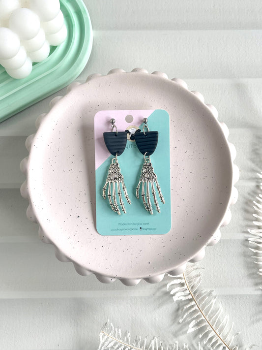 'Skeleton' Hand Charm Dangle