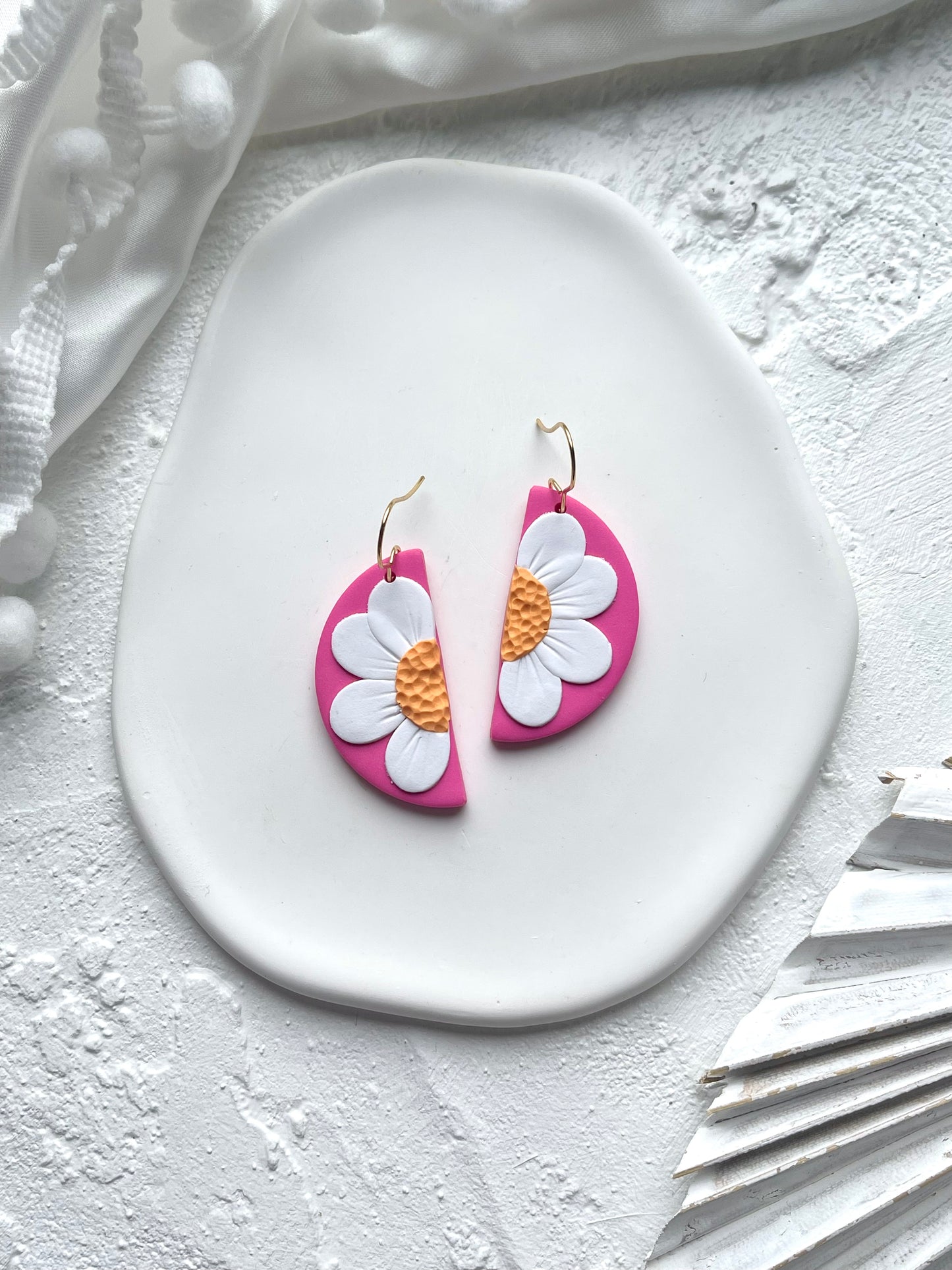 'Daisy' Semi Circle Flower Medium Dangle