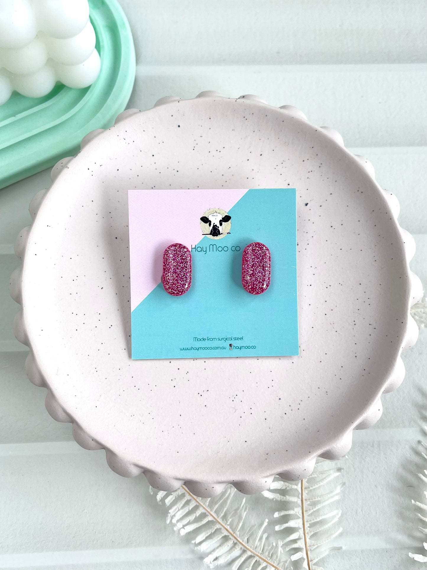 *CLIP ON* Glitter Oval Stud