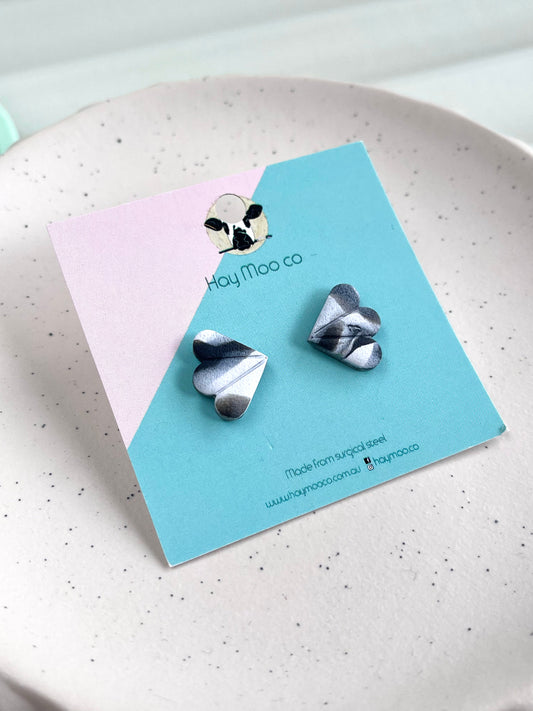 'Zebra' Scalloped Stud