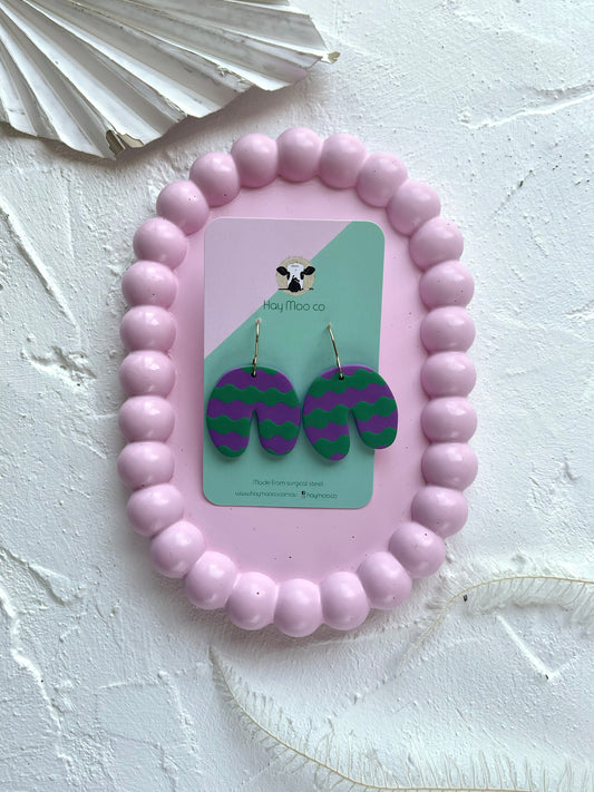 'Plum Twist' Thick Arch Dangle