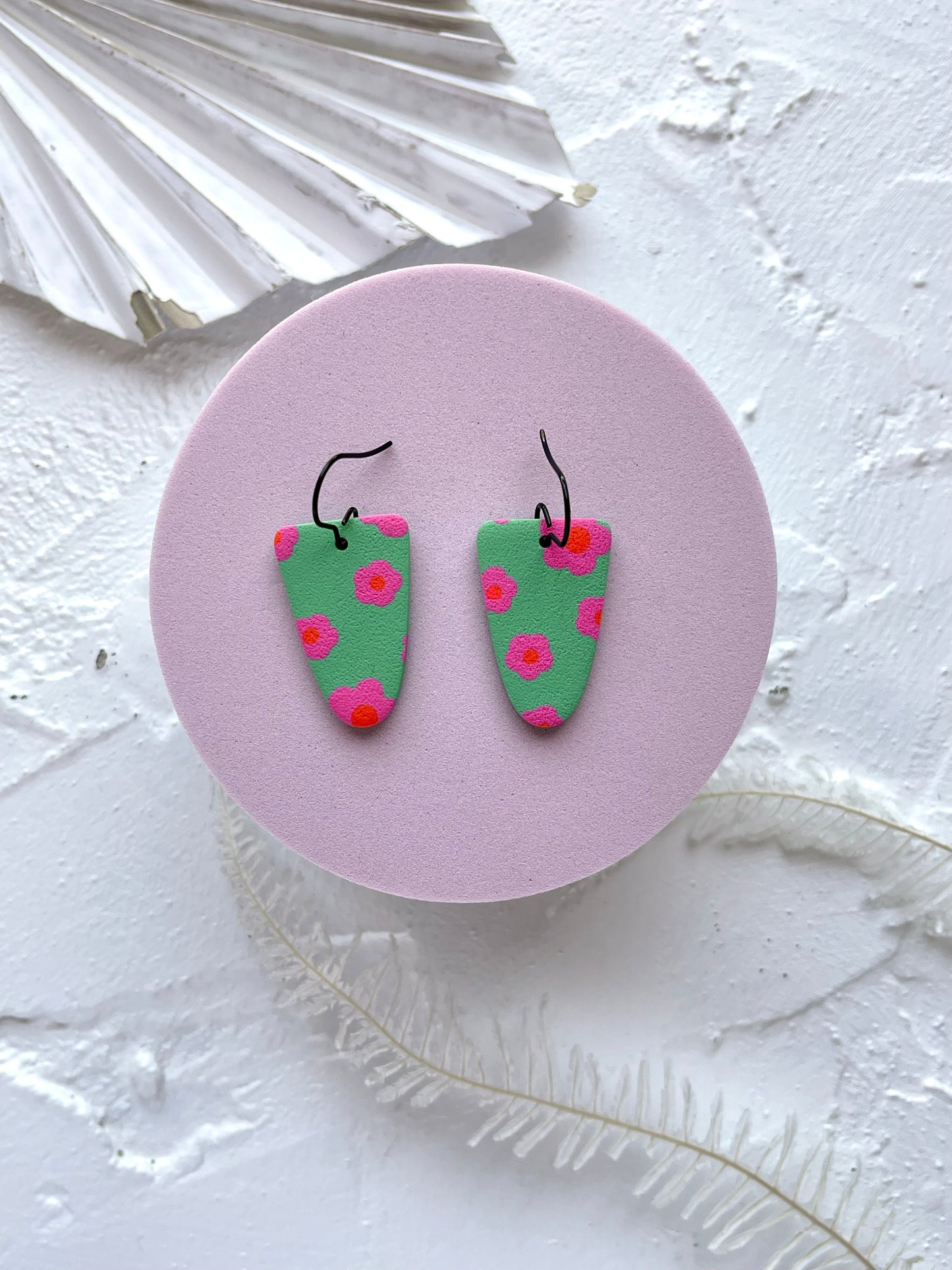 'Pink Petals' V Arch Dangle