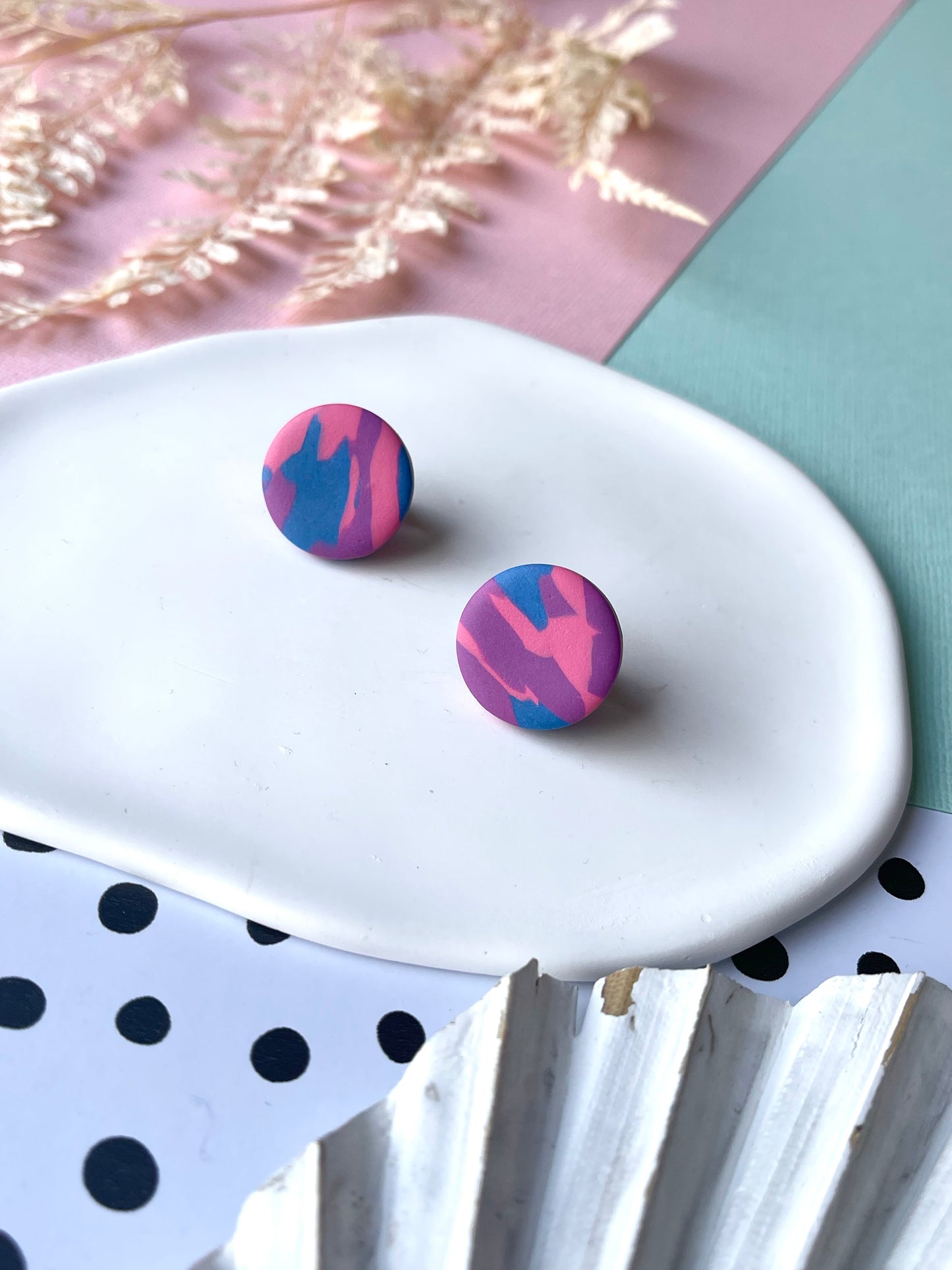*CLIP ON* Cotton Candy Circle Stud
