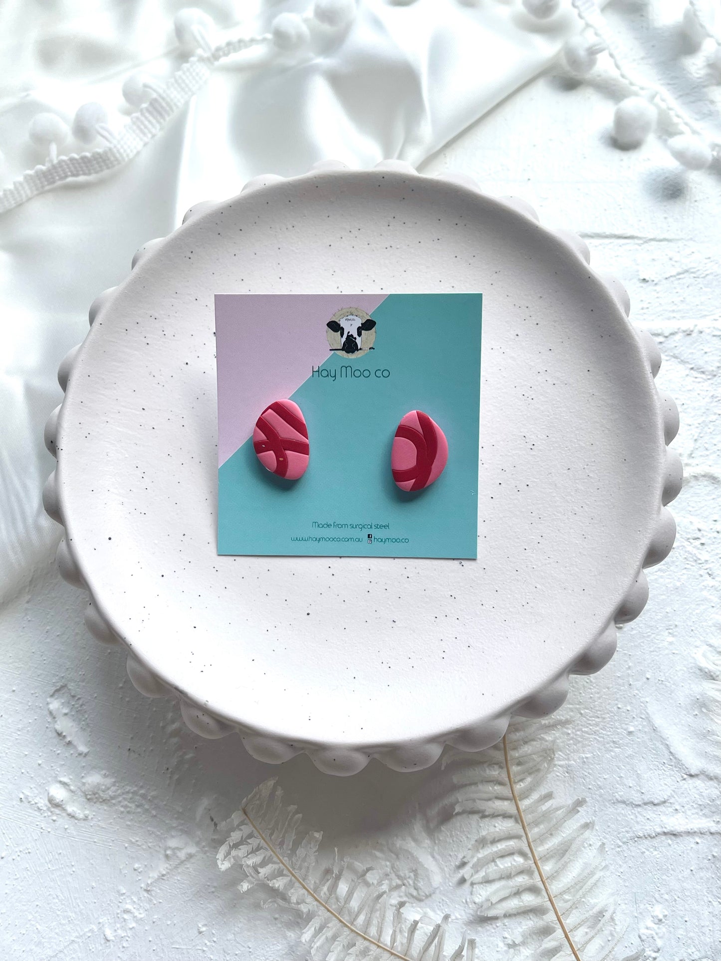 *CLIP ON* Red Stripe Pebble Stud