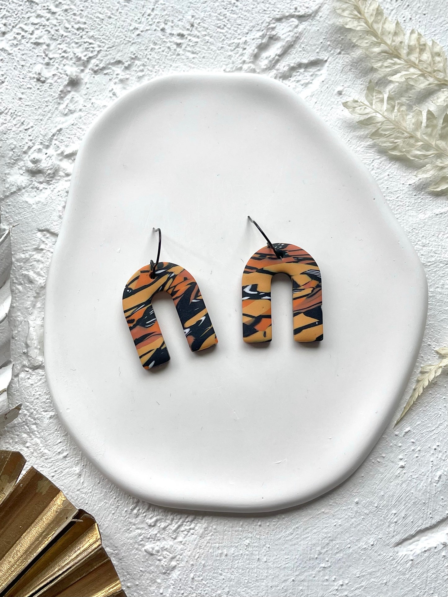 'Monarch' Arch Dangles