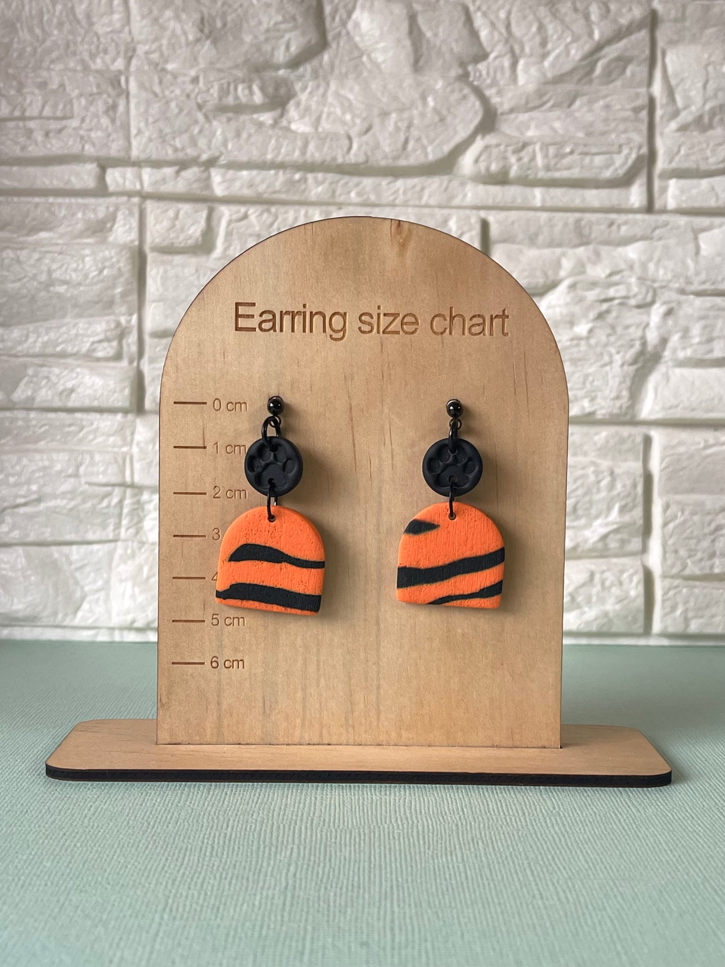 'Tiger' Arch Paw Dangle