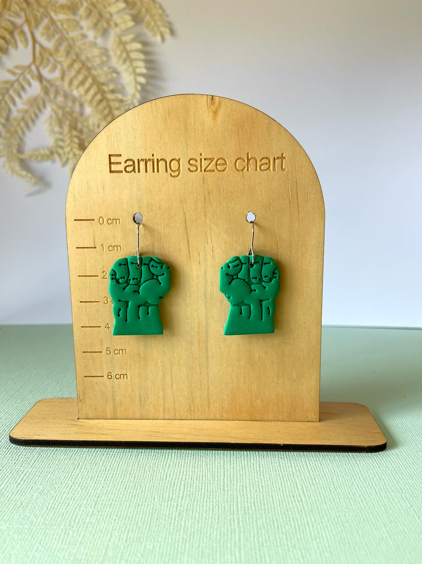 'Hulk Hand' Dangle