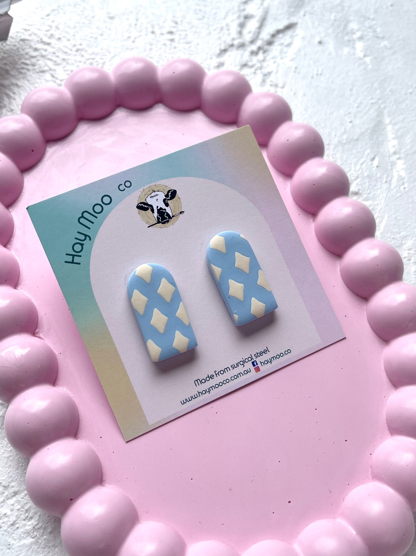 'Milk Sky' Arch Stud