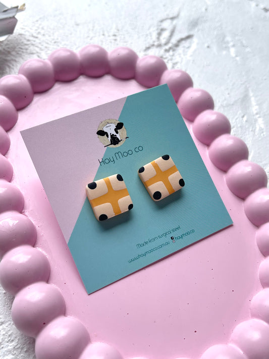 'Honey Pop' Square Stud