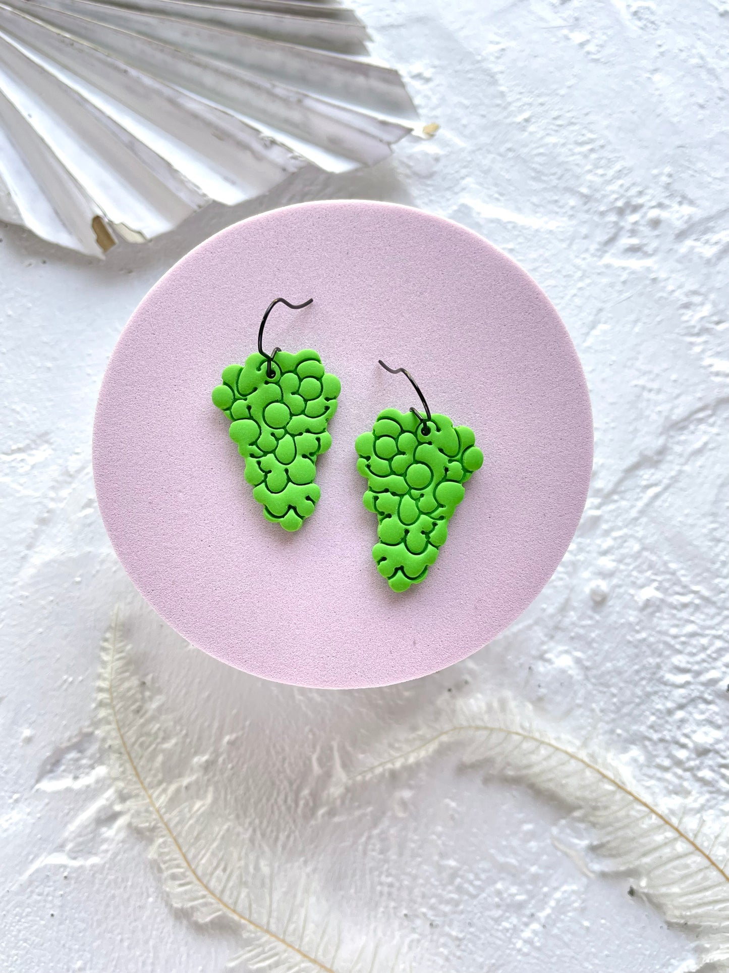 'Grapes' Dangles