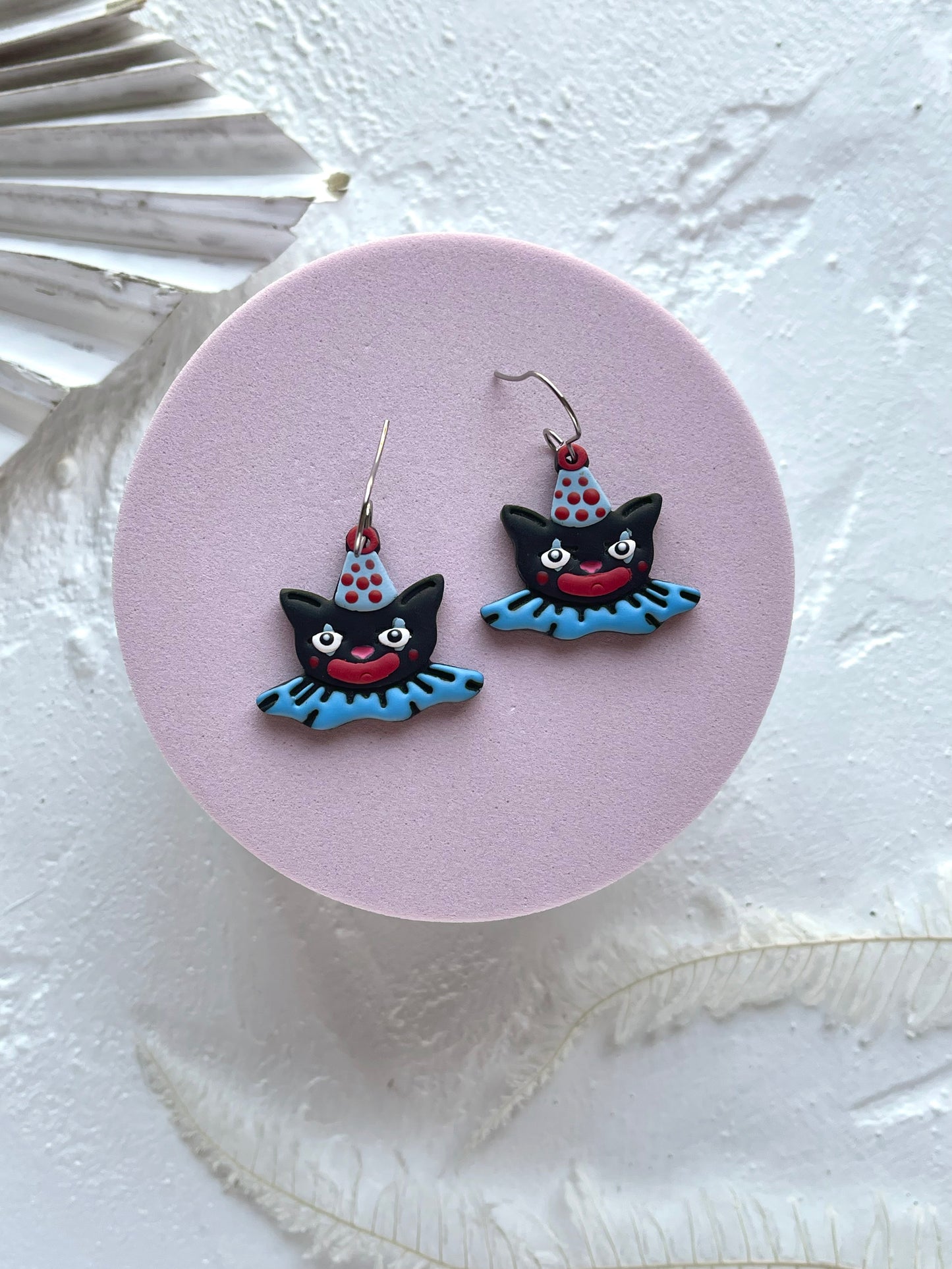 'Clown Cat' Dangle