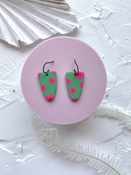 'Pink Petals' V Arch Dangle
