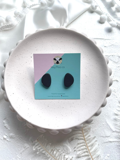 *CLIP ON* Black Pebble Stud