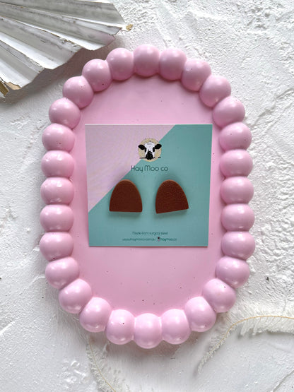 'Brown' Short Arch Stud