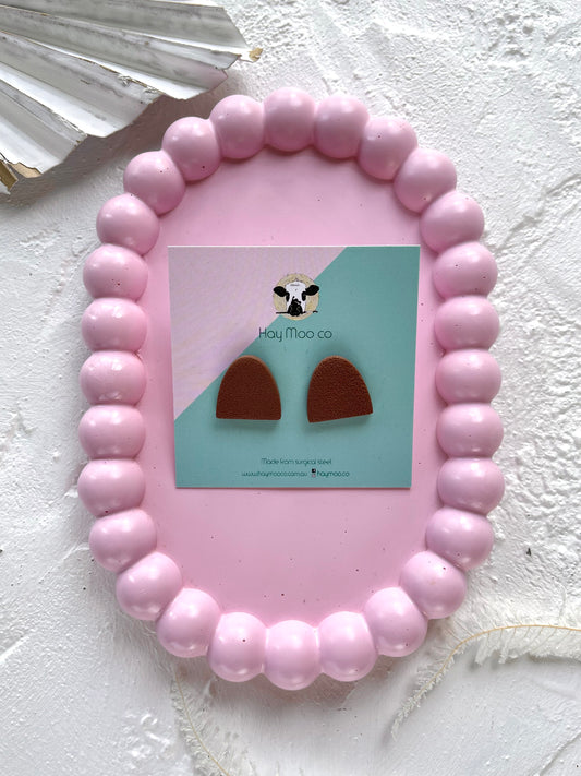 'Brown' Short Arch Stud