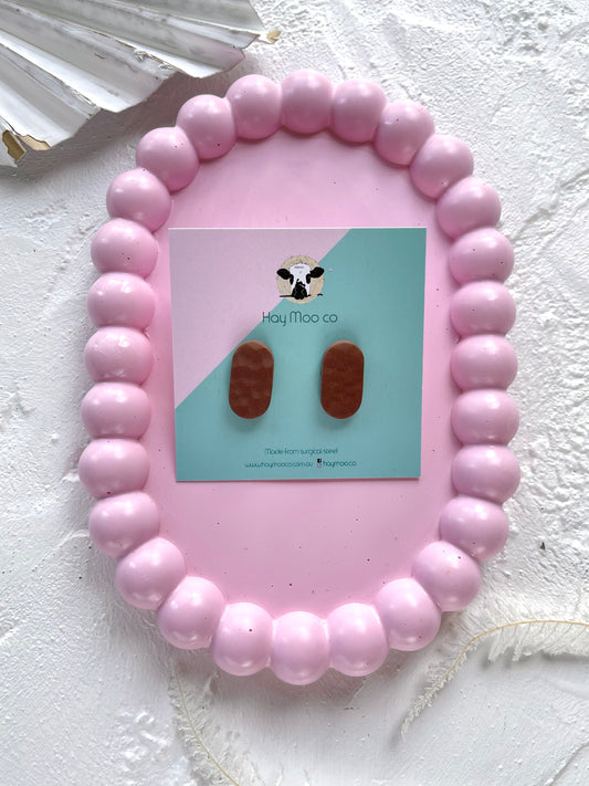 'Brown' Oval Stud